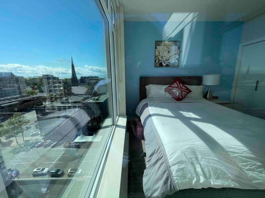 Modern 2 Bedroom Ocean Views Victoria Downtown Free Parking Exterior foto