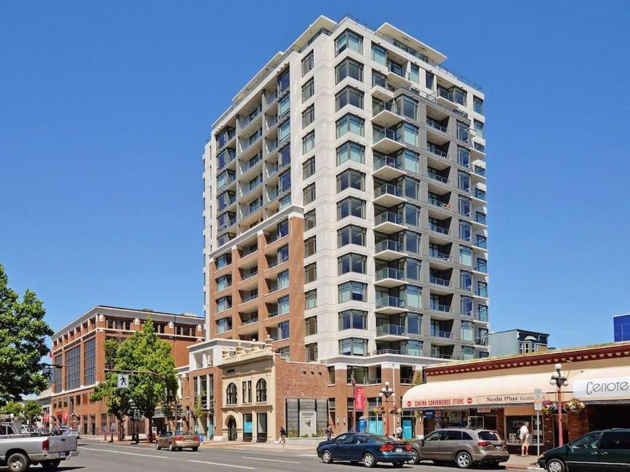 Modern 2 Bedroom Ocean Views Victoria Downtown Free Parking Exterior foto